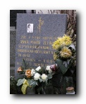 .. u hrobu Aniky Zelkov. - [kliknte pro zvteni fotografie]
